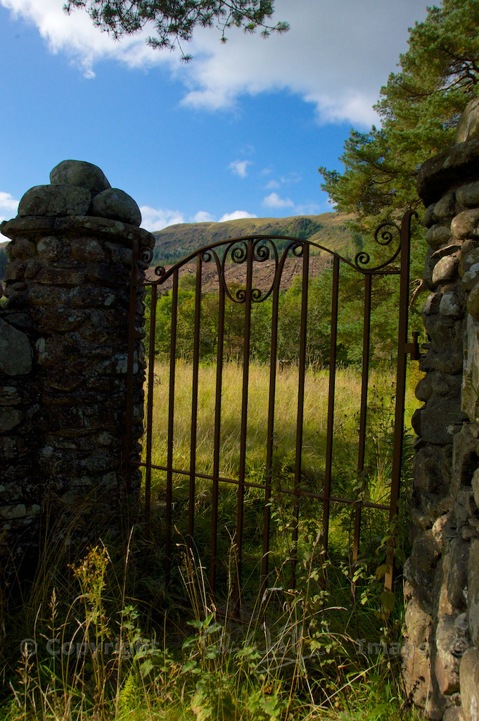 Gate into Callander graveyard