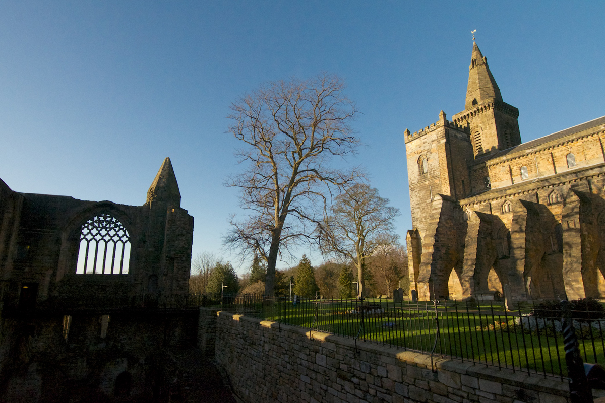 Dunfermline Abbey and west window (1)